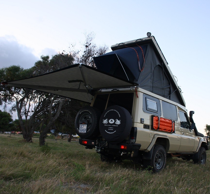 Toit Relevable avec couchage intégré ALU-CAB HERCULES Blanc Toyota HZJ75 HZJ78 VDJ78