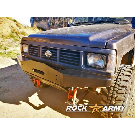 Pare-choc avant ROCK ARMY en acier avec platine treuil intégrée Nissan Patrol Baroud K160/K260 