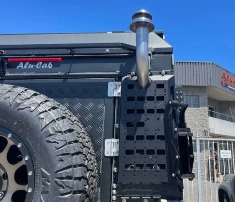 Plaque Molle pour panneau arrière droit extérieur sur Canopy Camper ALu-CAB